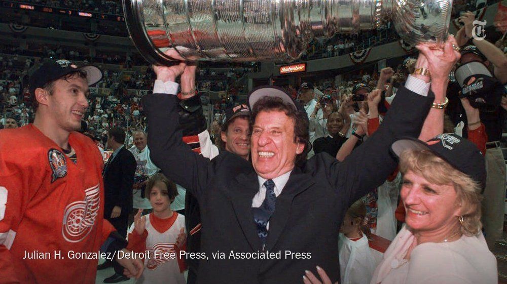 Muere fundador de Little Caesars Pizza - ilitch-hockey