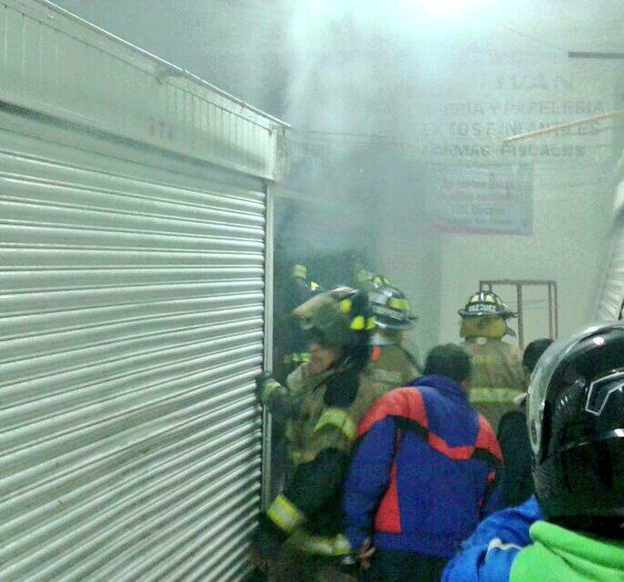Se incendia mercado en la colonia Juárez - incendio-mercado-juarez-1