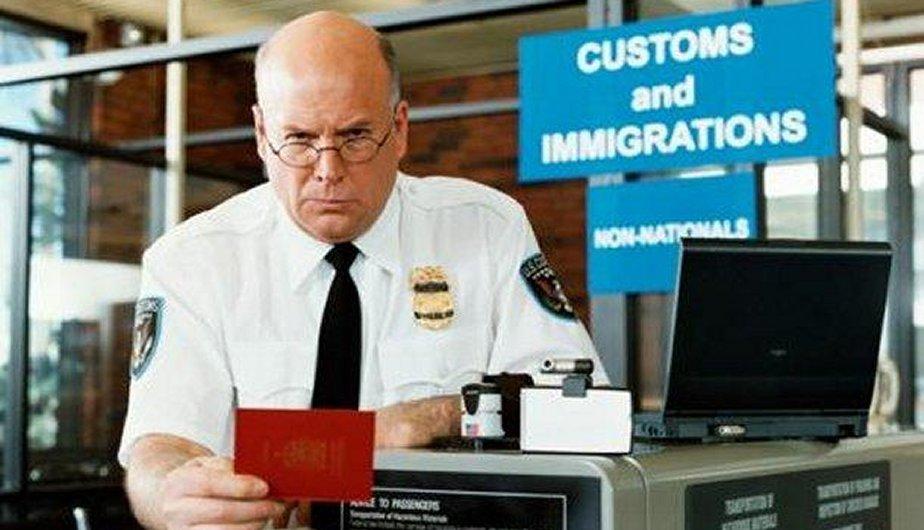 Qué hacer si los agentes fronterizos quieren revisar tu celular