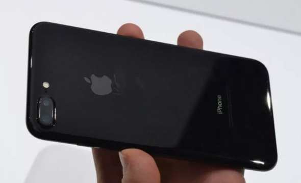 Usuarios de iPhone 7 se quejan de pintura defectuosa