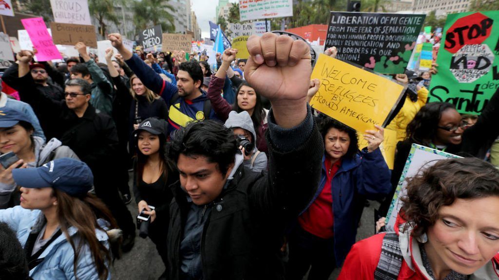 Alcalde de Los Ángeles defenderá derechos de inmigrantes - marcha-los-angeles-3-lat-1024x576