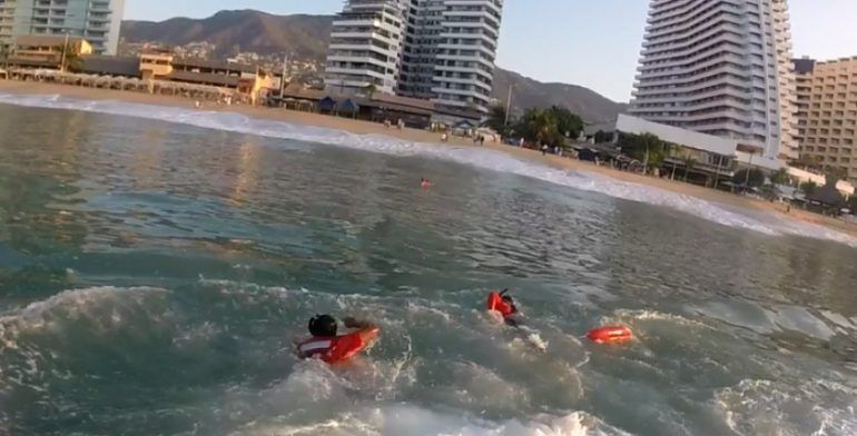 Marina rescata a tres náufragos cerca de Acapulco - marinaa4-770x392