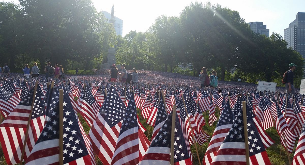 Los mejores y peores estados para vivir en Estados Unidos - memorial-day-flags-boston-common-2016-side