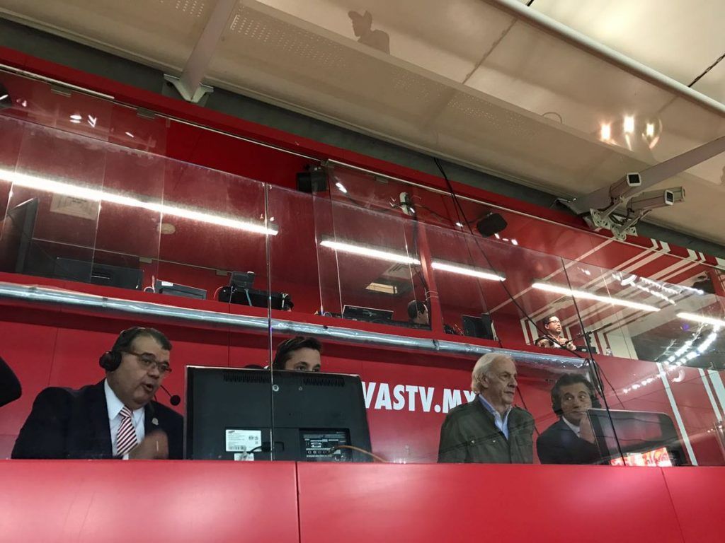 Menotti deja transmisión de partido de Chivas por gotera - menotti-as-1024x768