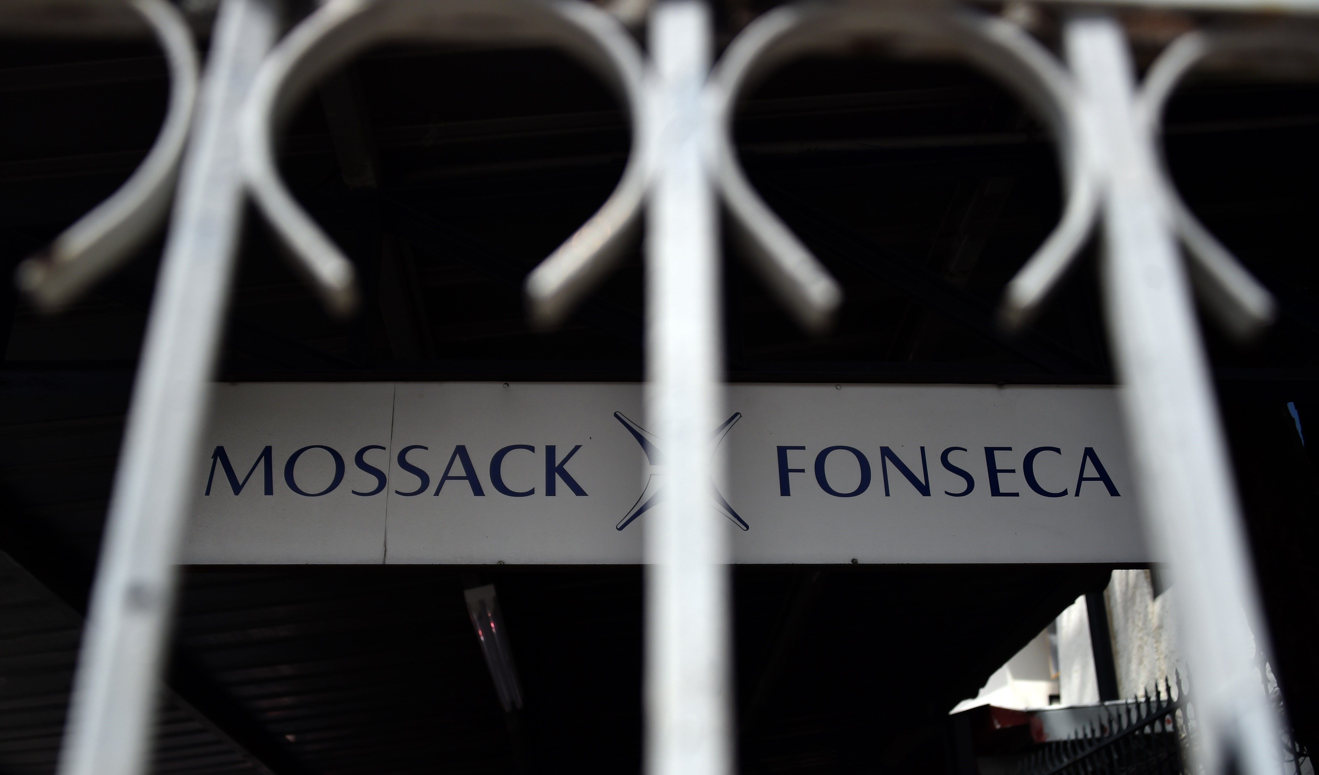 Niegan libertad condicional a socios de Mossack-Fonseca