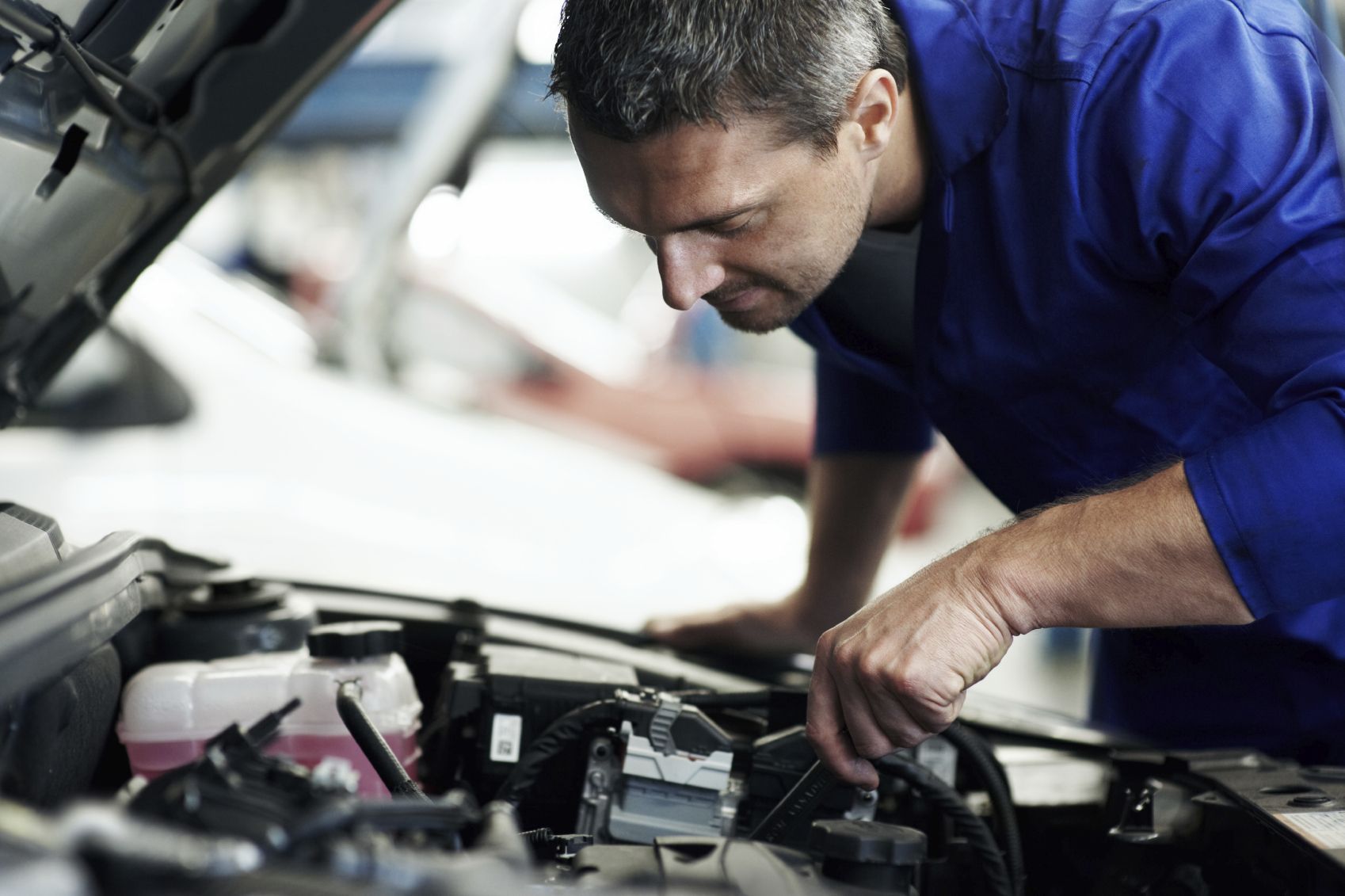 Cuatro consejos para ahorrar combustible - motor-check