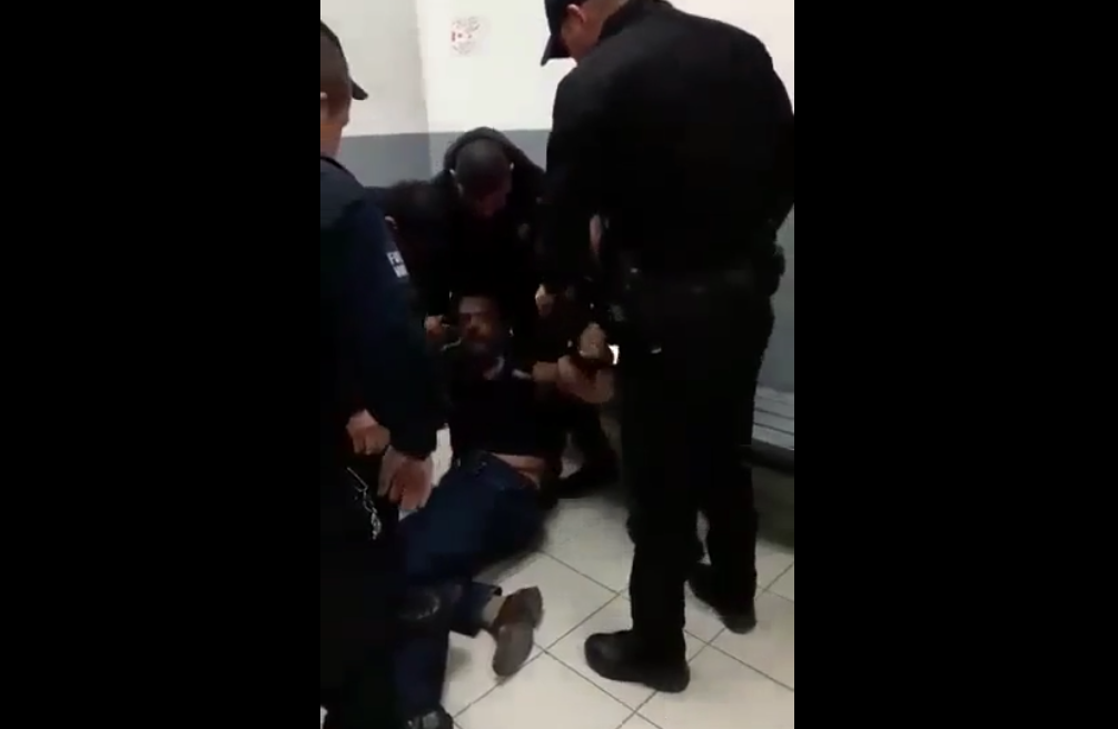 Video: hombre muere al ser sometido por policías