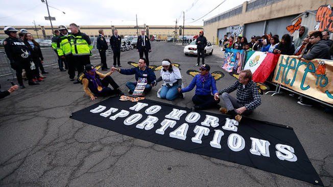 Arrestan a cinco en Nueva Jersey durante mitin contra deportaciones