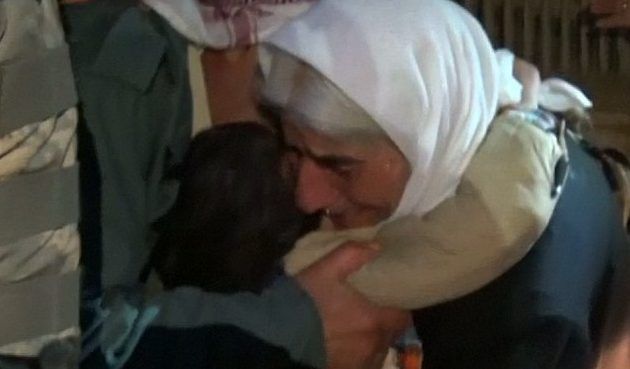 Video: niño se reúne con su familia tras ser vendido por el Estado Islámico