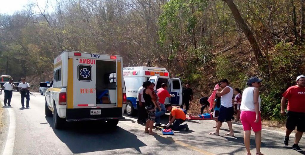 Incendio en una camioneta deja 10 heridos en Oaxaca - oaxaca-incendio-1024x521