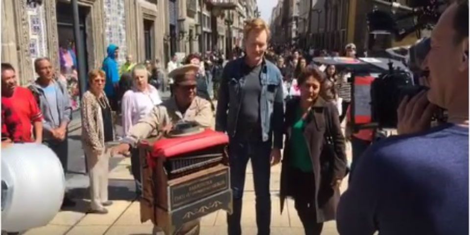 Conan O’Brien recorre calles del Centro capitalino
