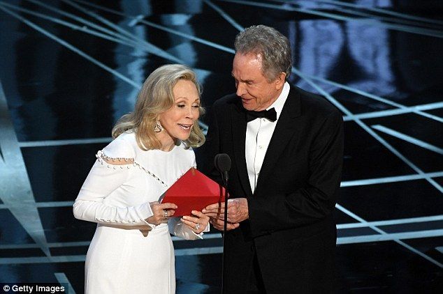 ¿Cómo ocurrió el error en la premiación a ‘Mejor Película’ en los Óscar? - oscar-2-1