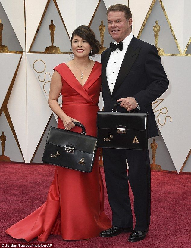 Señalan al responsable por error en los premios Óscar - oscar-9