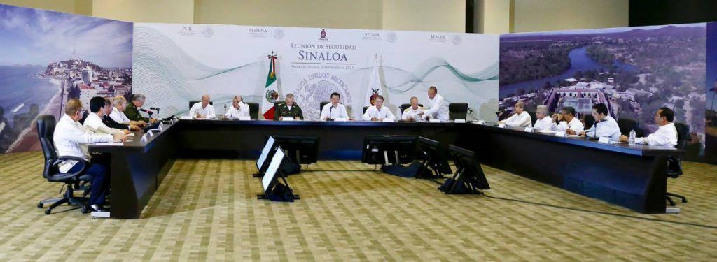 Se reúne gabinete de seguridad en Sinaloa - osorio-chong-4-1024x375