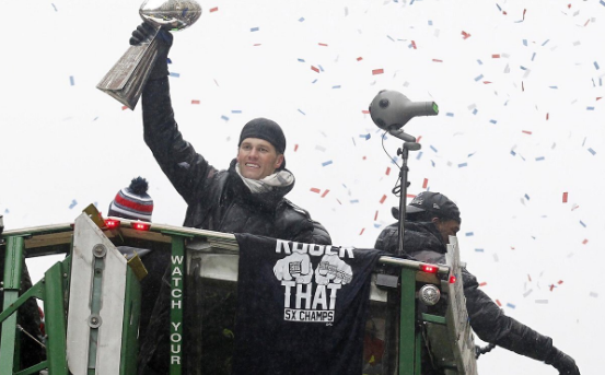 Brady no irá a la Casa Blanca con los Patriotas - patriots-parade2