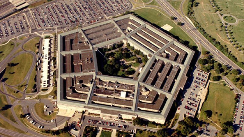 Autoridades del Pentágono consideran rentar espacio en Trump Tower - pentagon