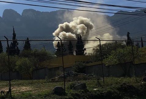 Se incendia Planetario Alfa en Monterrey - planetario-alfa-1