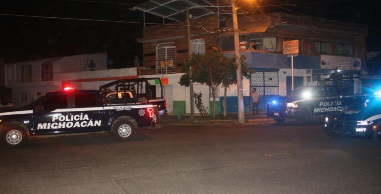 Enfrentamiento entre policías y sujetos armados deja dos muertos en Uruapan - policia-uruapan-770x392