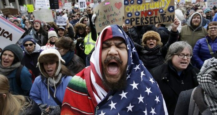 Gobierno de EE.UU. revocó 60 mil visas