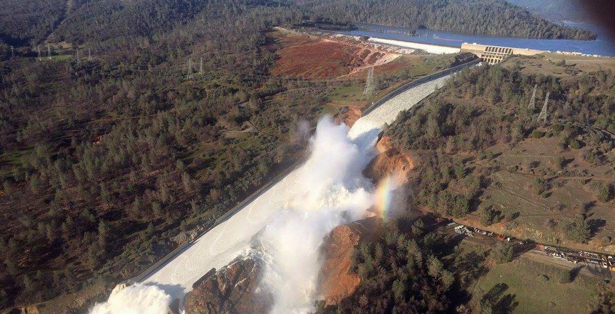 Ya son cerca de 200 mil personas evacuadas por daños en presa de California Ya son cerca de 200 mil personas evacuadas por daños en presa de California