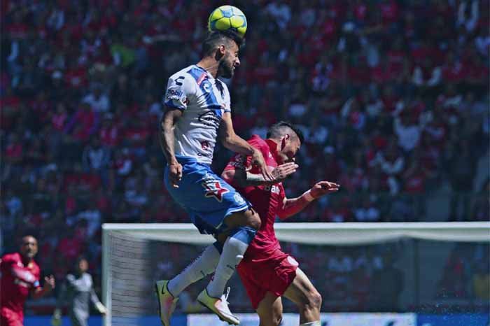Puebla mete a Cruz Azul en la lucha por el descenso - puebla-toluca