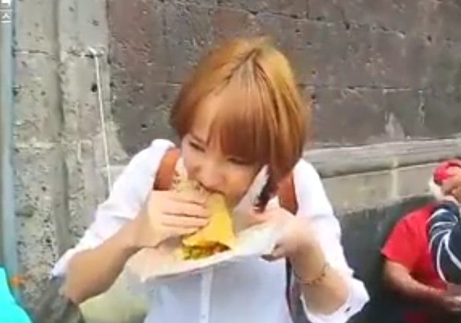 Video: chef coreana come quesadillas