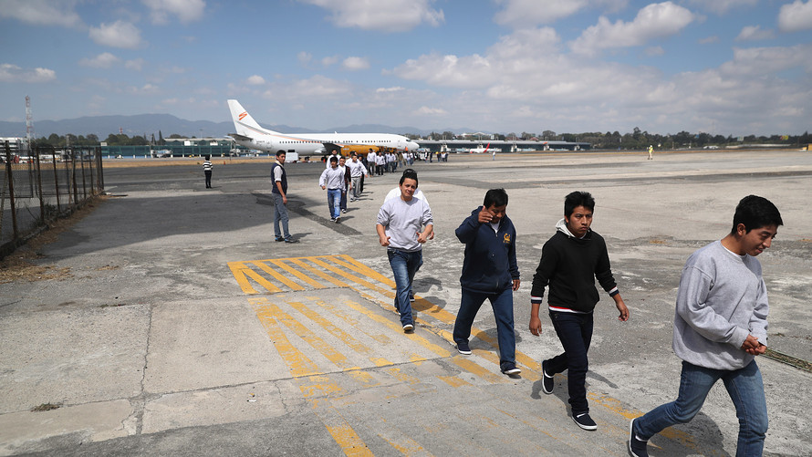 Comienzan redadas de deportación en EE.UU.