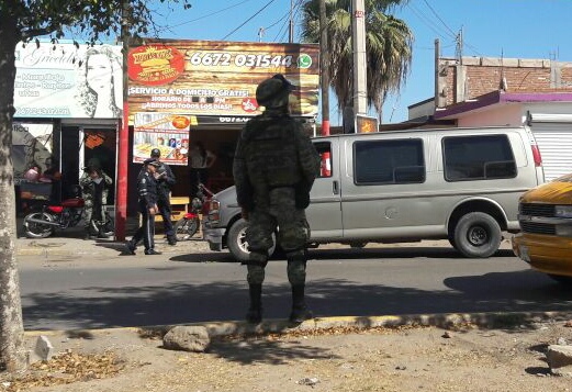 Secuestran a excomandante de la PM en Sinaloa