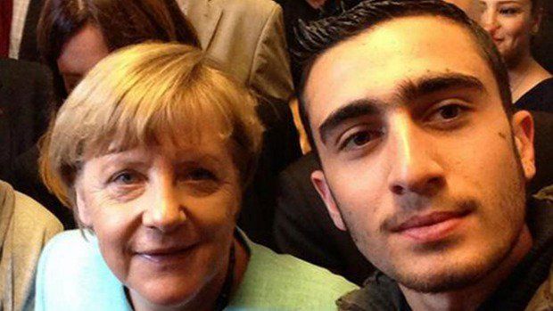 Refugiado sirio demanda a Facebook tras foto con Angela Merkel - selfie-angela-merkel-ok