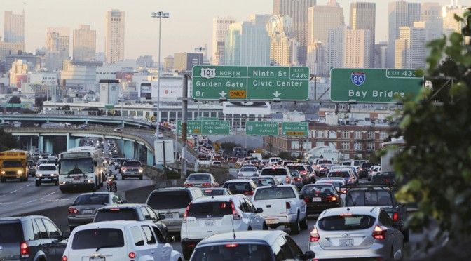 Las ciudades con más tráfico en el mundo - smart_car_traffic-672x372
