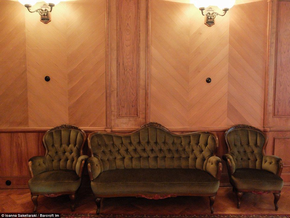 Revelan imágenes de la casa de verano de Stalin - stalin-Ionna-Sakellaraki-1