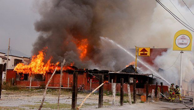 Incendian taquería en Saltillo