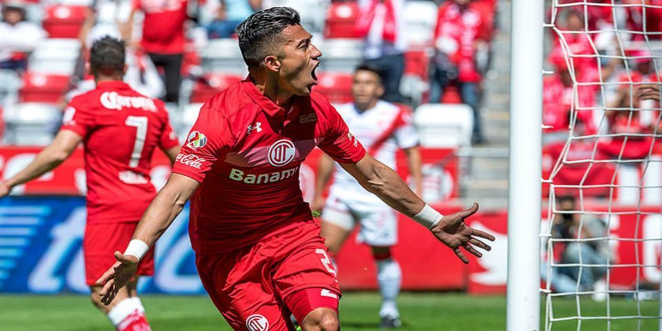 Toluca festeja centenario con el liderato