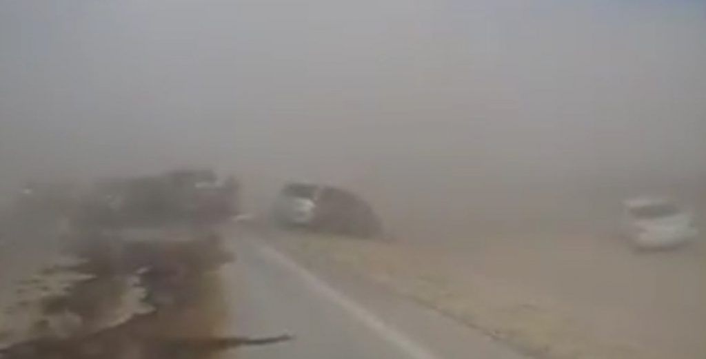 Tolvanera provoca carambola de siete autos en Chihuahua - tolvanera-chihuahua-pf-foto-1024x521