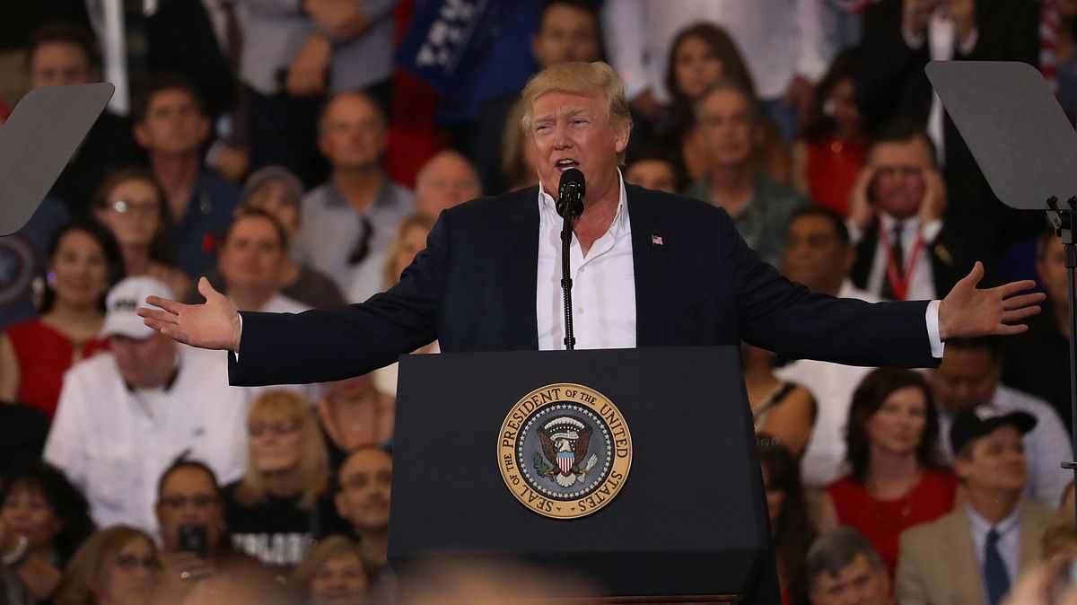 Trump vuelve a referirse a Suecia en ataque a los medios