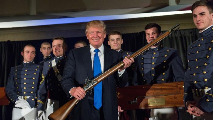 Trump busca aumento histórico en gastos en defensa - trump-17