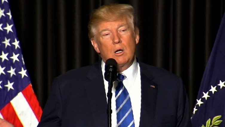 "El muro está siendo diseñado justo ahora": Trump - trump-3