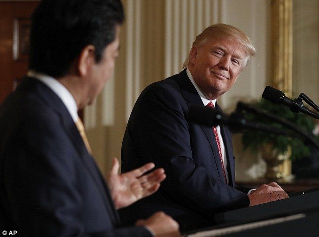 Trump fingió entender japonés durante conferencia con Shizo Abe - trump-japon-2