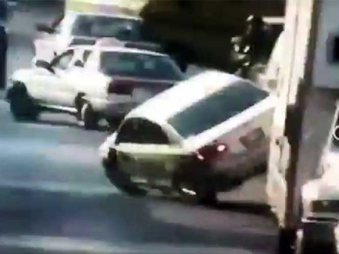 Detienen a ladrón de autos durante una persecución