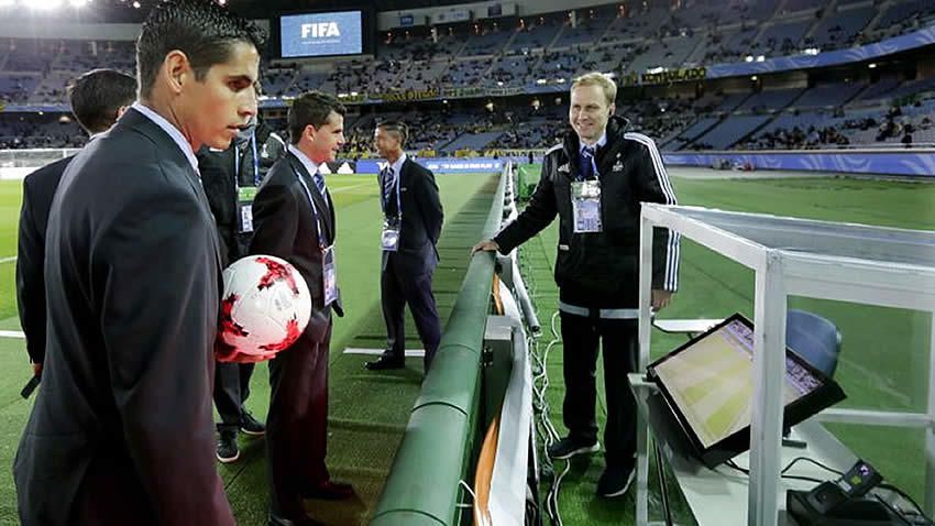 FIFA detendría el partido en dos ocasiones por videoarbitraje - videoarbitraje