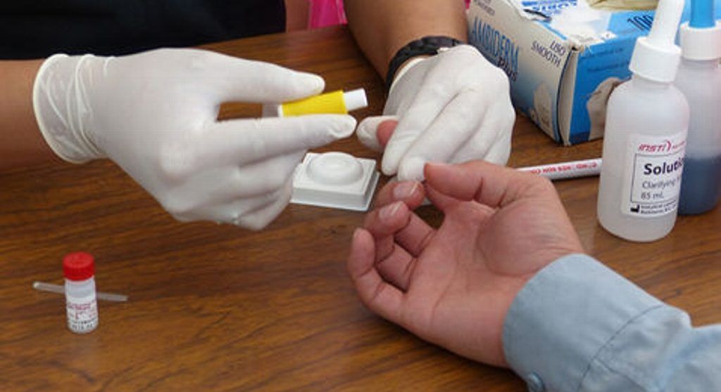 Cofepris mantiene alerta sanitaria por pruebas de VIH falsas extraviadas