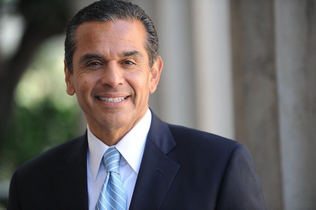 "Existe una California rica y blanca y una pobre y latina": candidato a gobernador - villaraigosa
