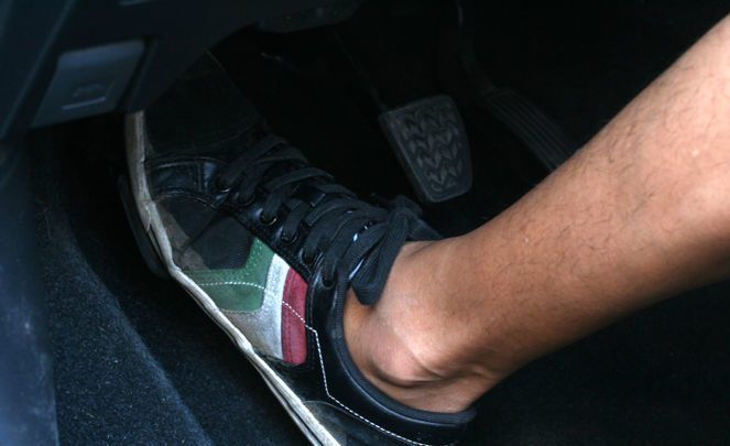 Estos ocho malos hábitos devalúan a tu auto - wikihow-e1487694360124