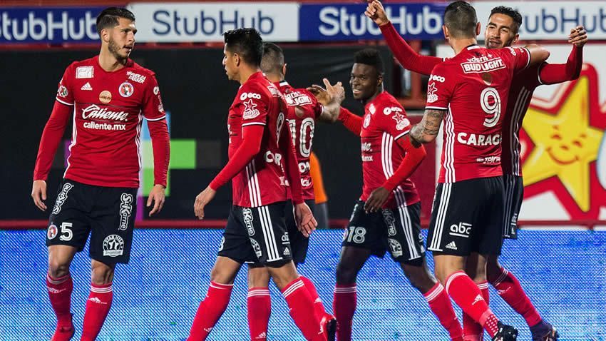 Xolos acaba con invicto de Monterrey - xolos-monterrey