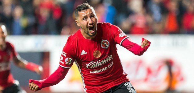 Operan con éxito a Yasser Corona