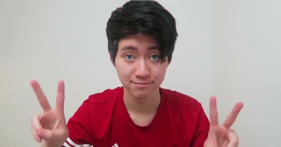 Imputan a youtuber que dio galletas de broma a indigente