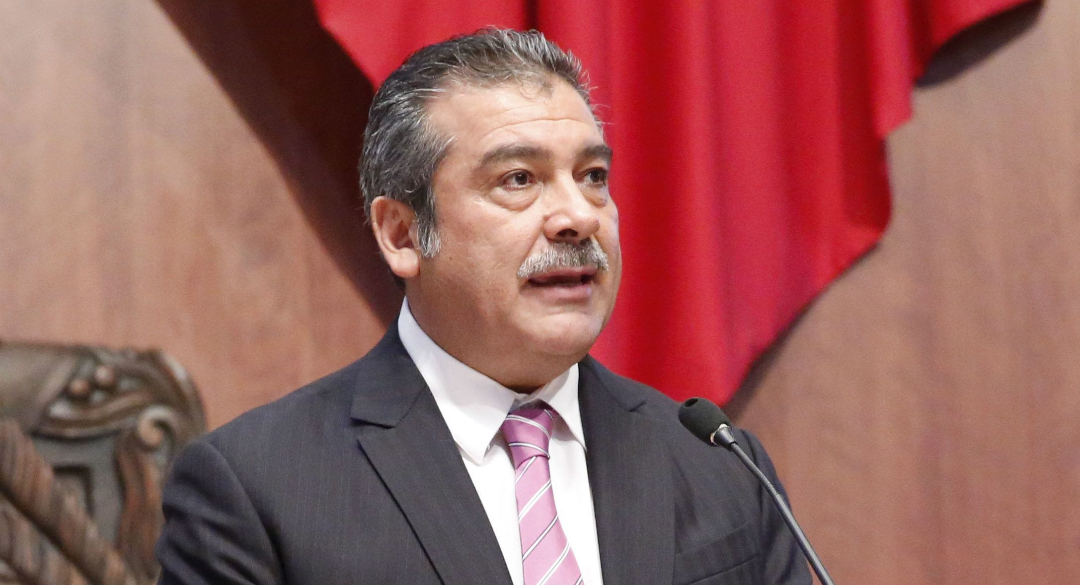 Raúl Morón nuevo coordinador del PRD en el Senado