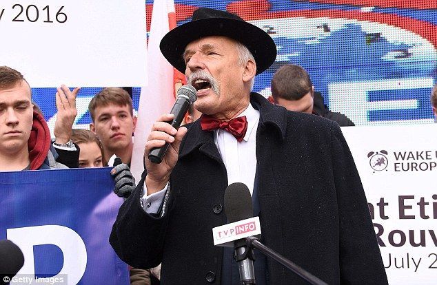 "Las mujeres son menos inteligentes que los hombres": parlamentario europeo - 3DEB3DC700000578-0-image-a-26_1488552212158