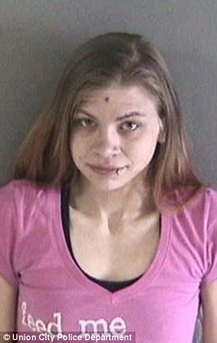 #Video Mujer atropella a personas en el estacionamiento de un Walmart - 3E9A159800000578-4347126-Malicoat_23_was_booked_in_Santa_Rita_Jail-a-20_1490386898990