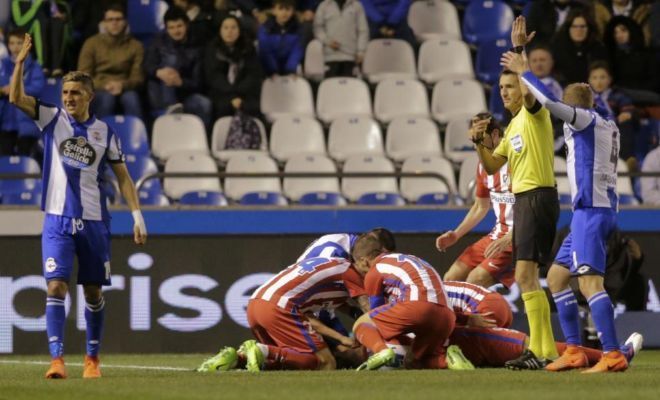 Trasladan al hospital a Fernando Torres tras golpe en la cabeza